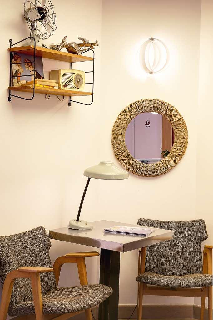 Hotel Aulivia Opera Paris Interior photo